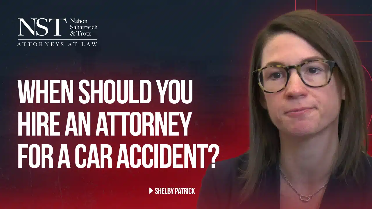 WHEN SHOULD YOU HIRE AN ATTORNEY FOR A CAR ACCIDENT